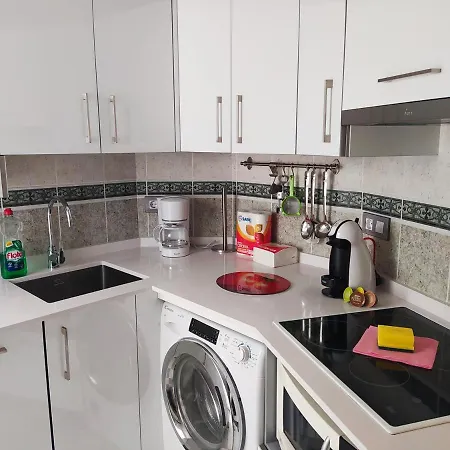 La Carihuela, 1ª Linea, Playa, Fire Stick Amazon, Parking, 2 Dorm, 5 Pers *